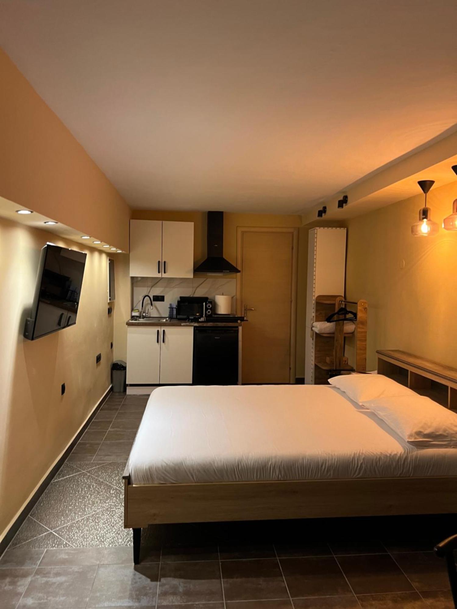 Evexia Apartment Kavala Exteriör bild